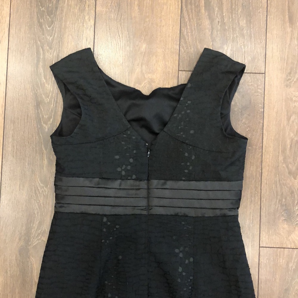 Le Chateau Sleeveless Midi Black Dress Size L - Picture 7 of 8